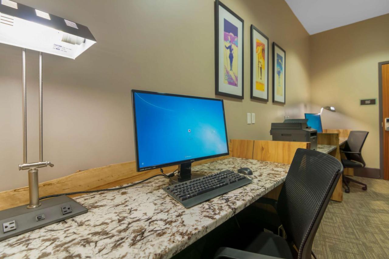 Best Western Plus Revelstoke Luaran gambar