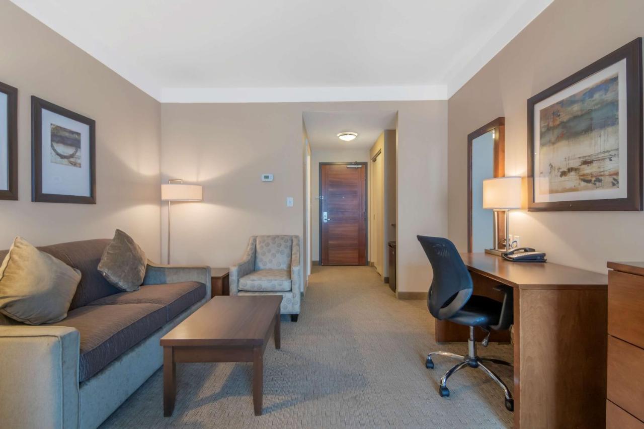 Best Western Plus Revelstoke Luaran gambar