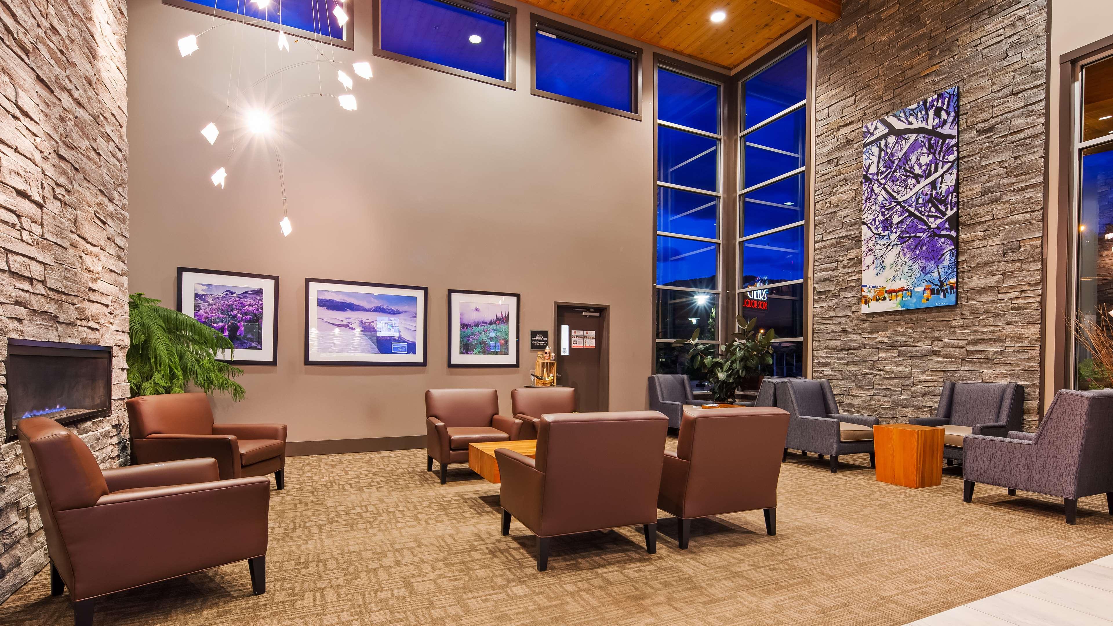 Best Western Plus Revelstoke Luaran gambar
